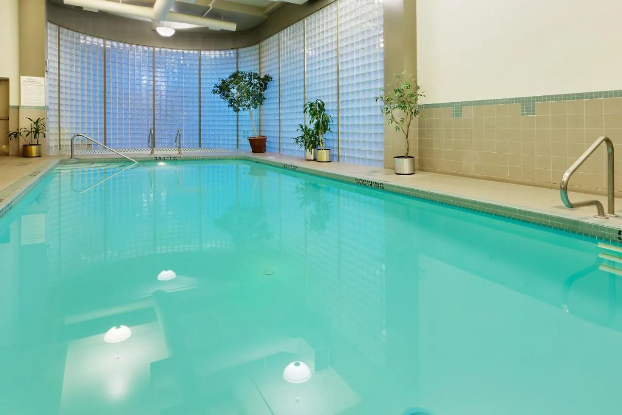 Radisson Hotel Vancouver Airport Ричмонд
